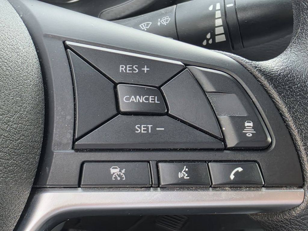Photo 24 of this NISSAN SENTRA