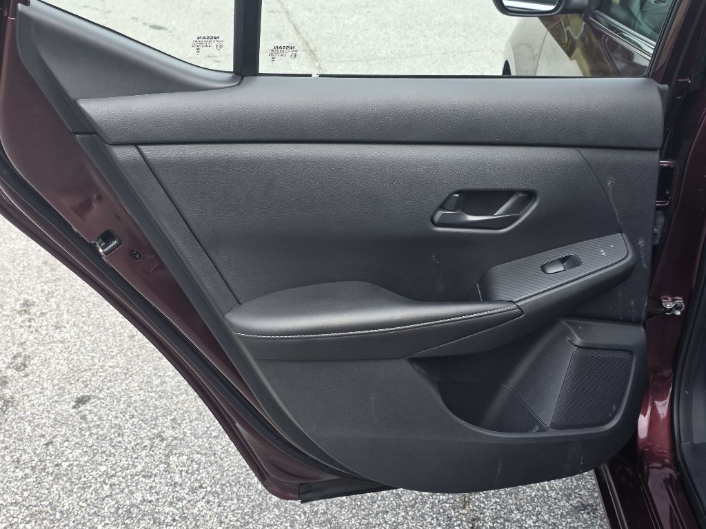 Photo 13 of this NISSAN SENTRA