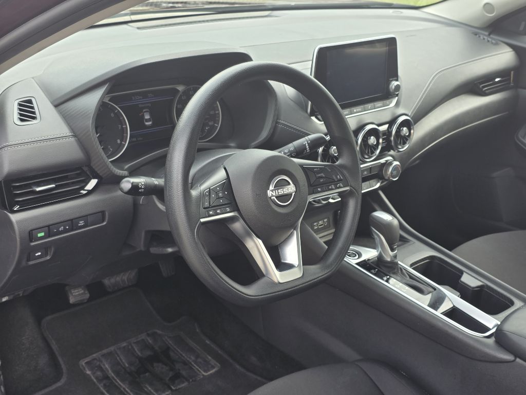 Photo 12 of this NISSAN SENTRA