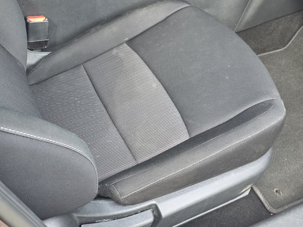 Photo 19 of this NISSAN SENTRA