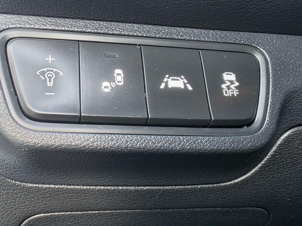 Photo 22 of this KIA FORTE
