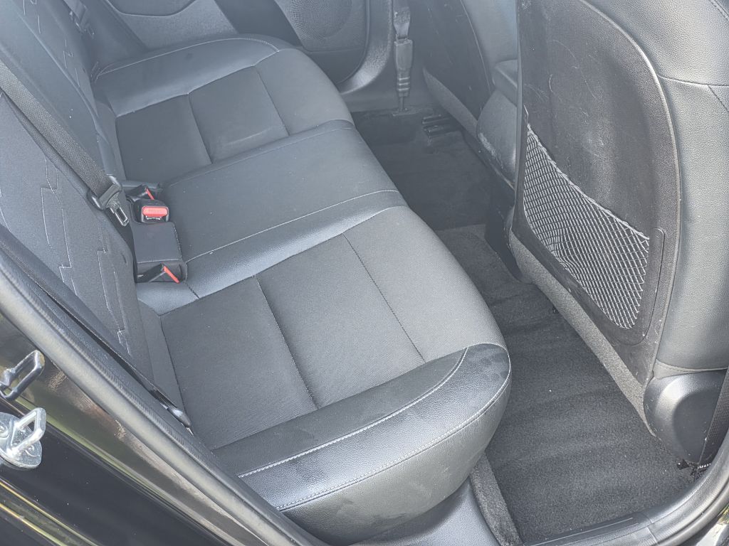 Photo 17 of this KIA FORTE