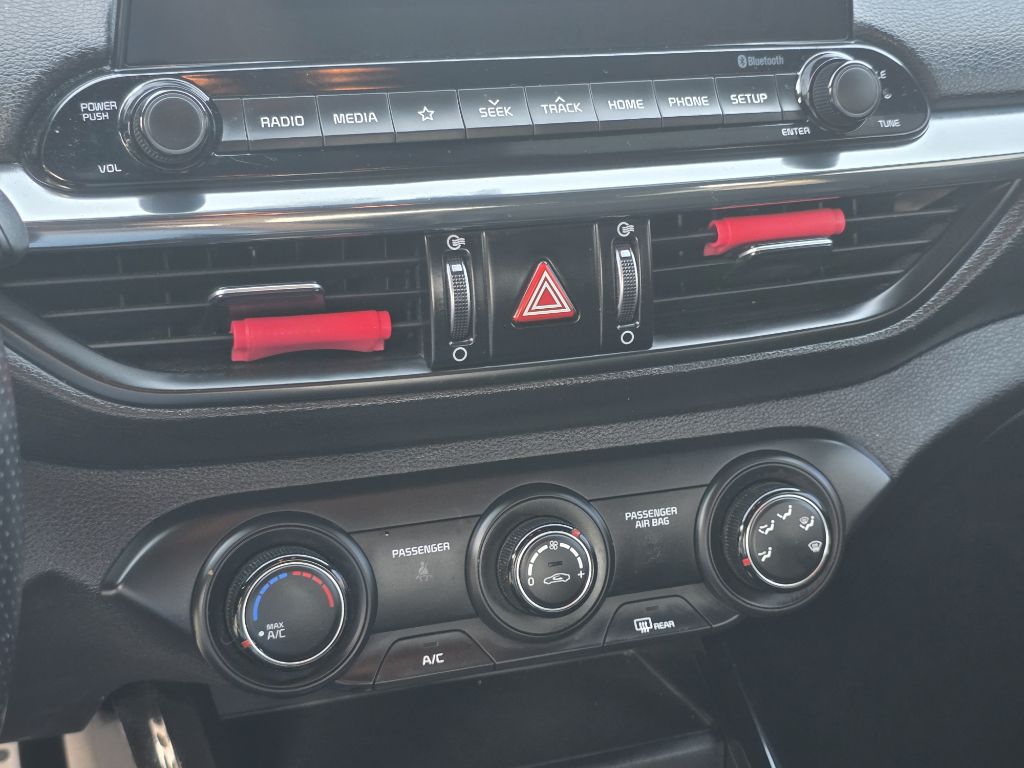 Photo 27 of this KIA FORTE