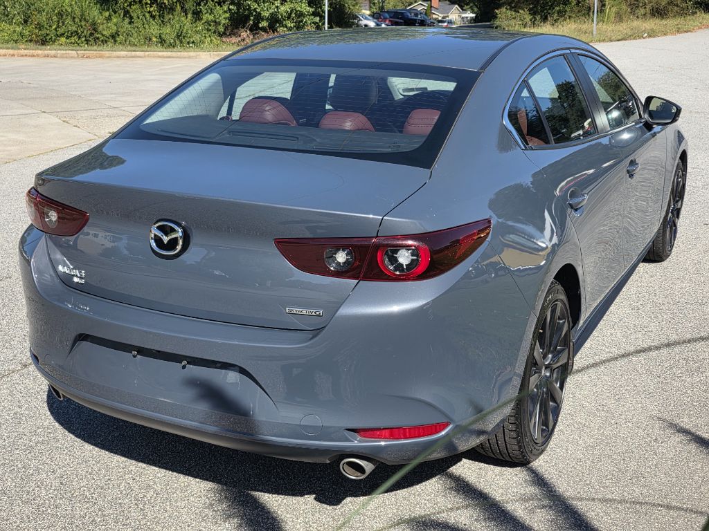 Photo 5 of this MAZDA 3