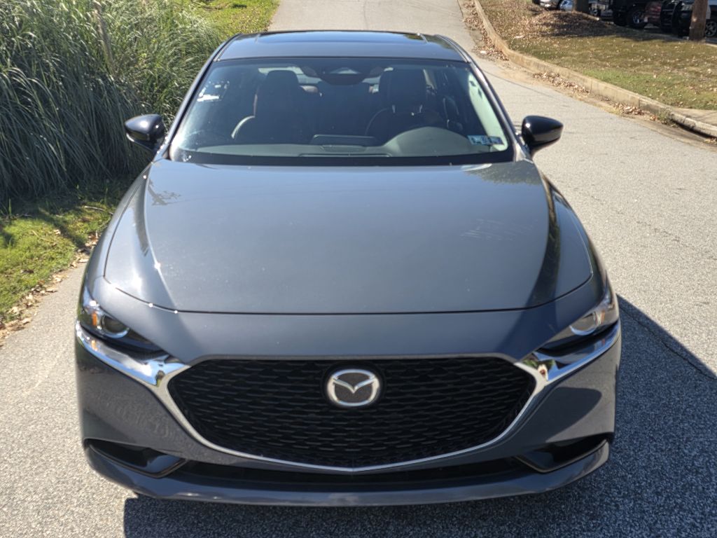 Photo 8 of this MAZDA 3