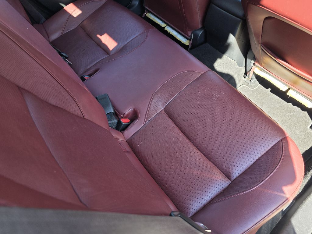 Photo 19 of this MAZDA 3