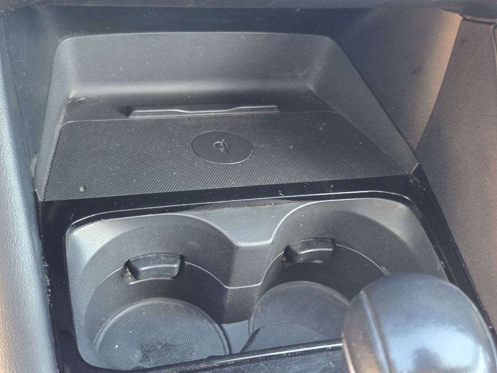 Photo 30 of this MAZDA 3