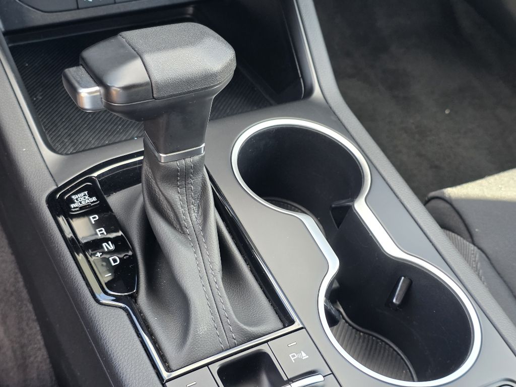 Photo 29 of this KIA K5