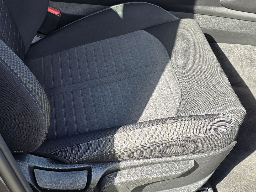 Photo 20 of this KIA K5