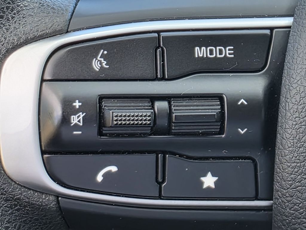 Photo 24 of this KIA K5