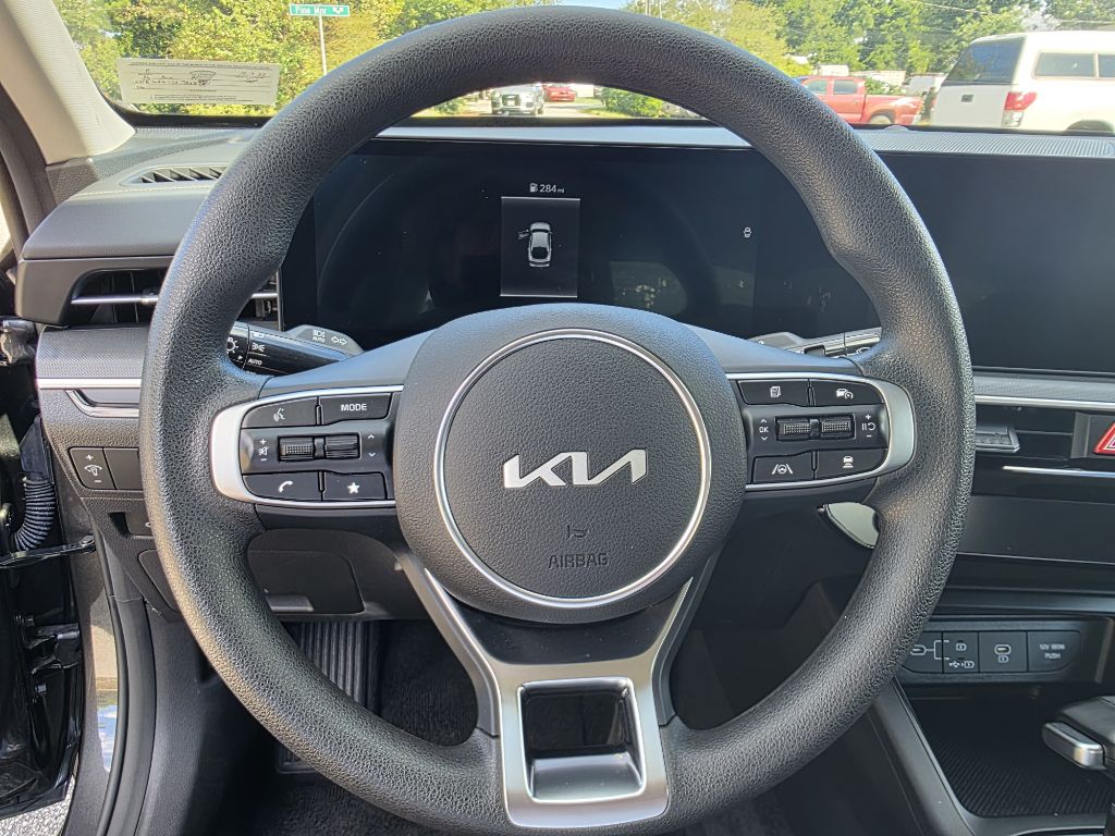 Photo 23 of this KIA K5