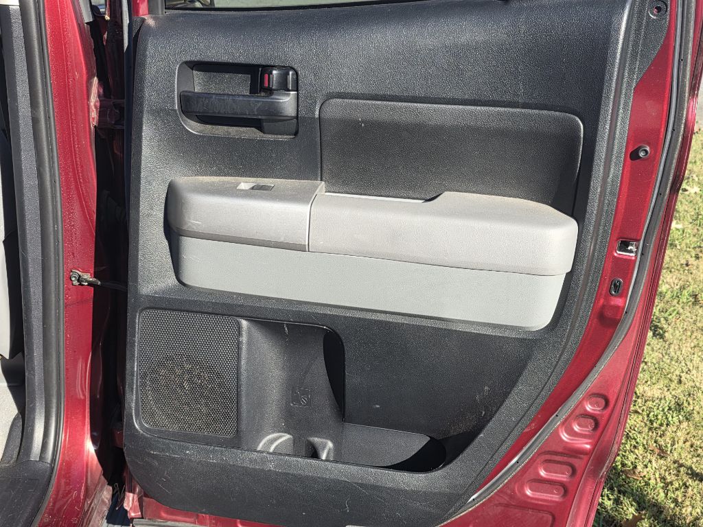 Photo 15 of this TOYOTA TUNDRA