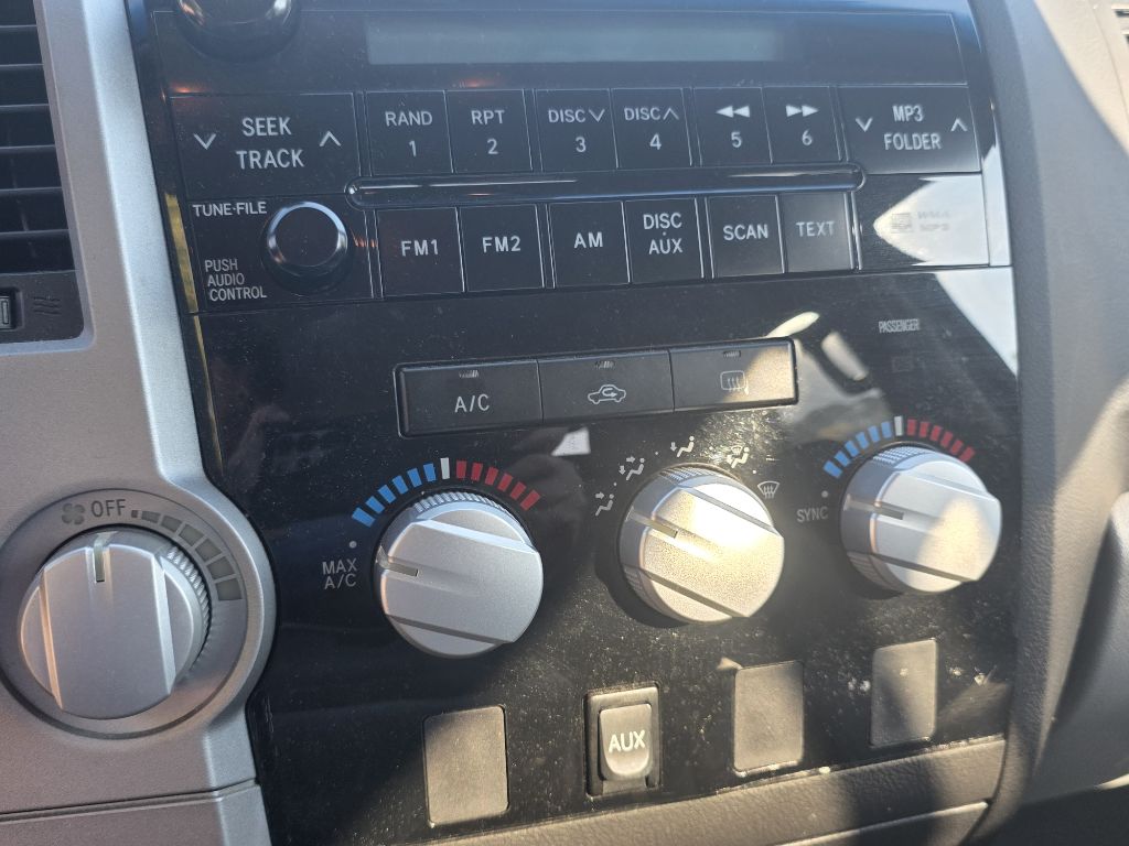 Photo 26 of this TOYOTA TUNDRA