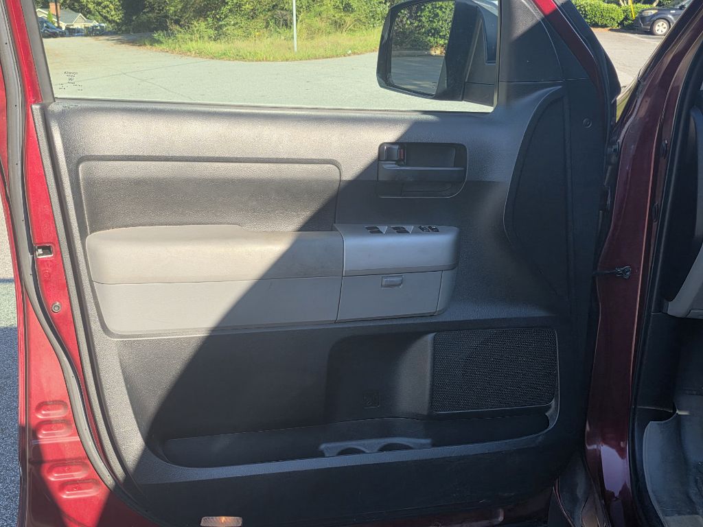Photo 8 of this TOYOTA TUNDRA