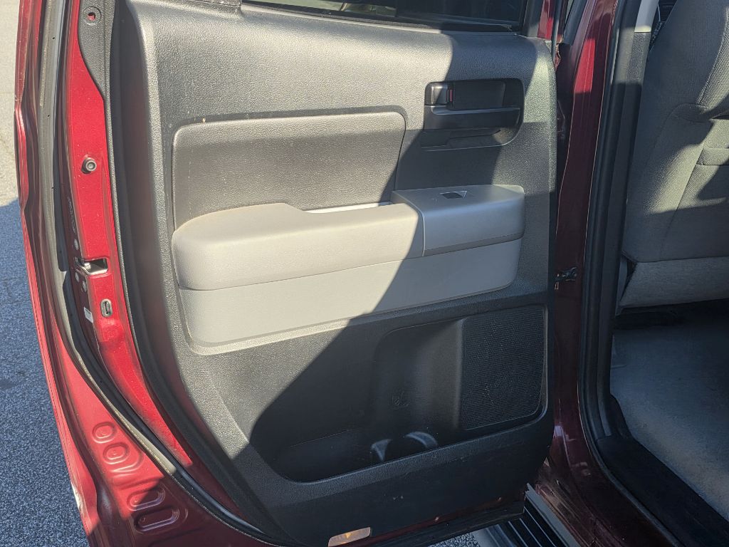 Photo 11 of this TOYOTA TUNDRA