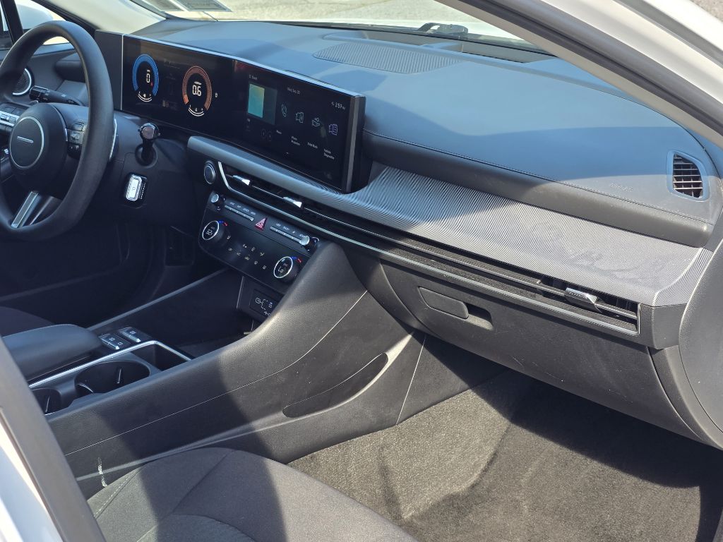 Photo 21 of this HYUNDAI SONATA
