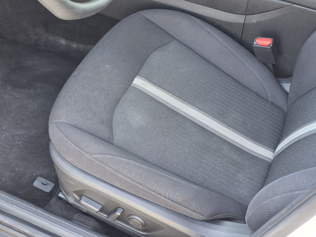 Photo 12 of this HYUNDAI SONATA