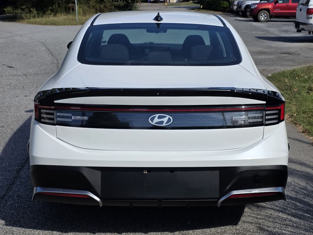 Photo 4 of this HYUNDAI SONATA