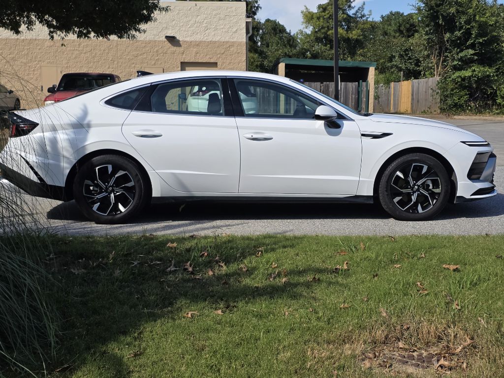 Photo 6 of this HYUNDAI SONATA