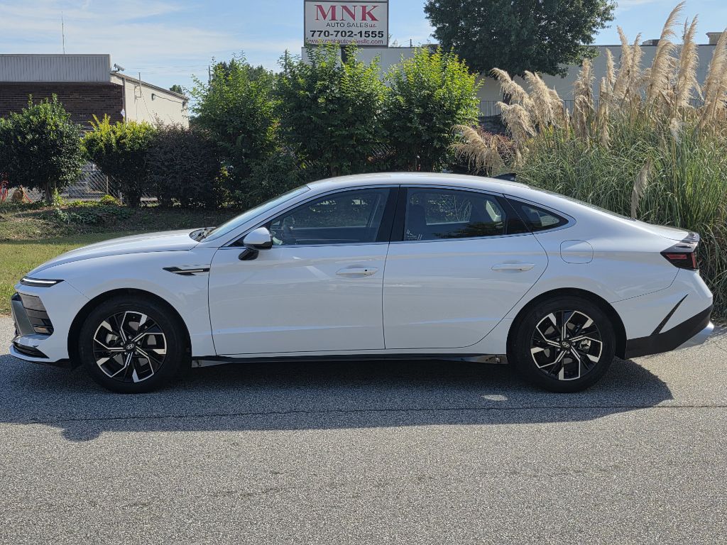 Photo 2 of this HYUNDAI SONATA