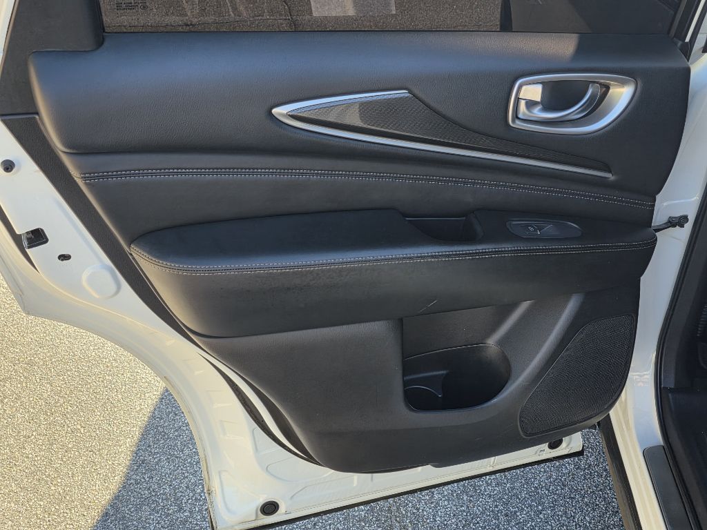 Photo 15 of this INFINITI QX60