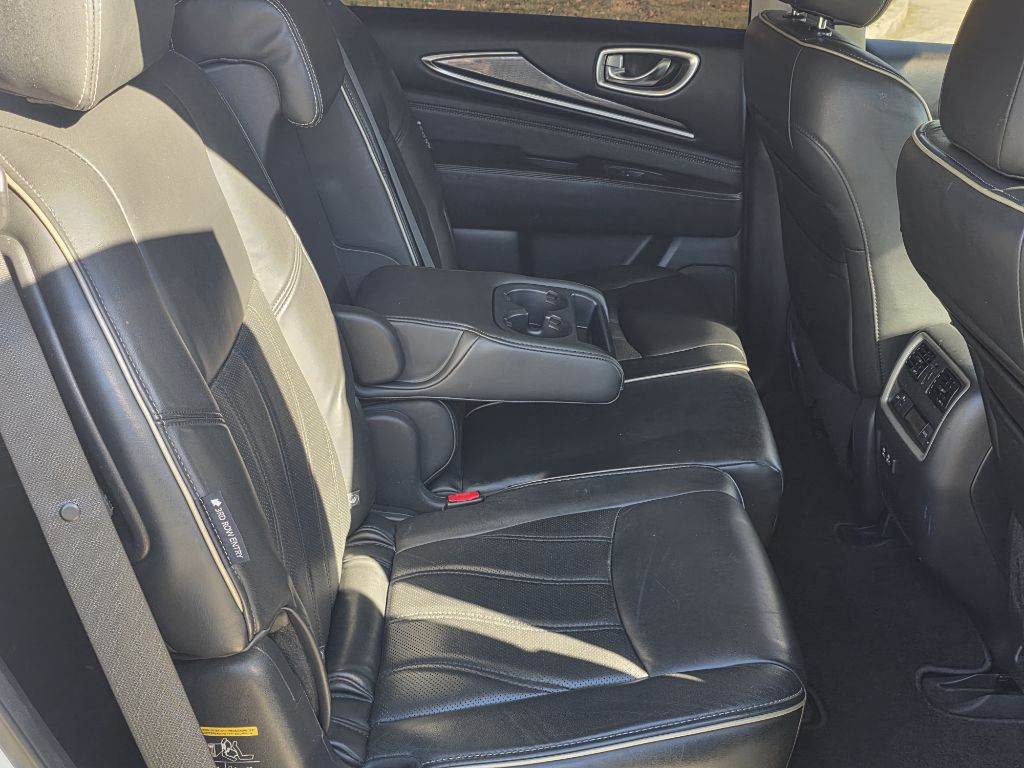 Photo 20 of this INFINITI QX60