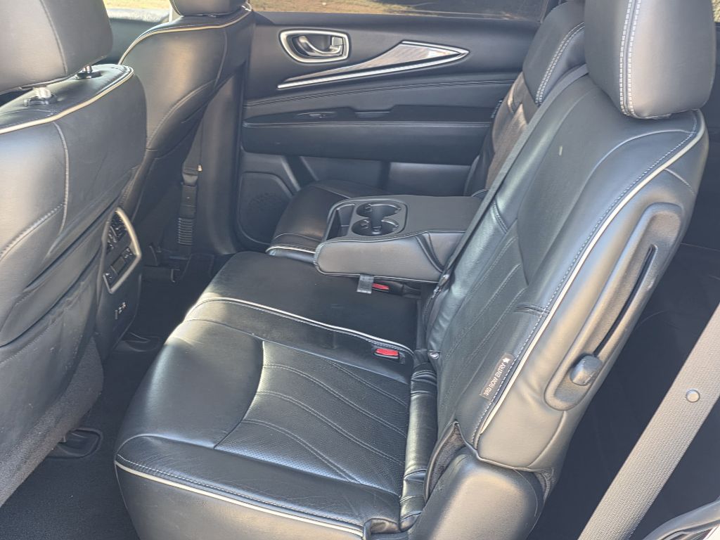 Photo 16 of this INFINITI QX60