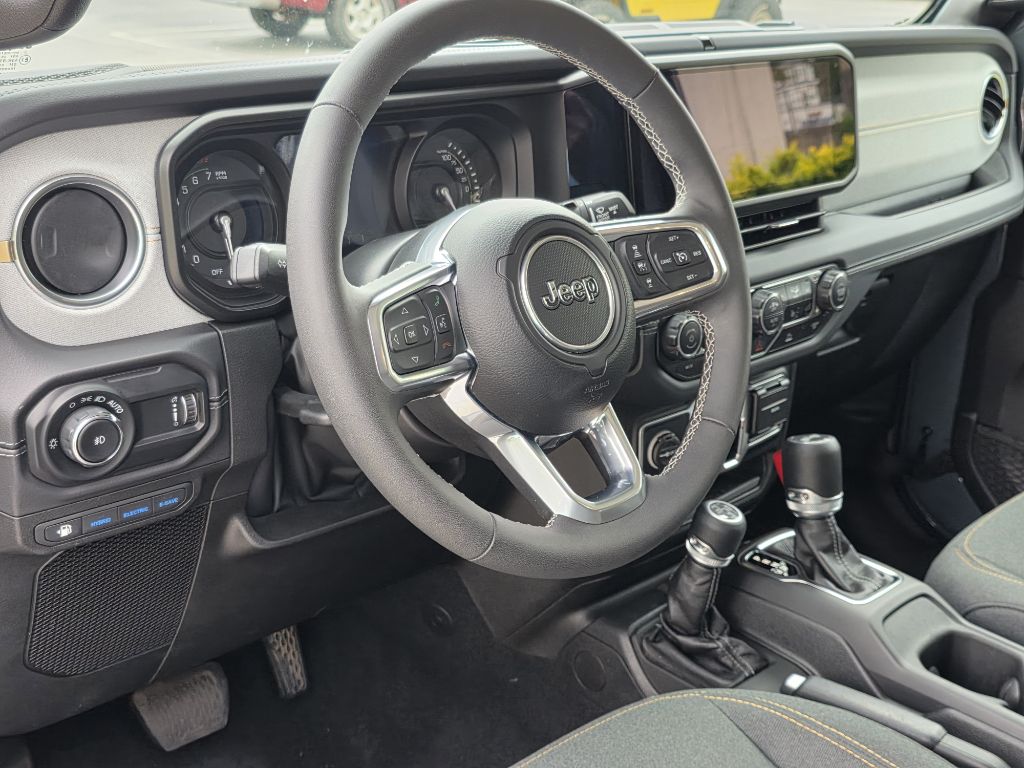Photo 12 of this JEEP WRANGLER