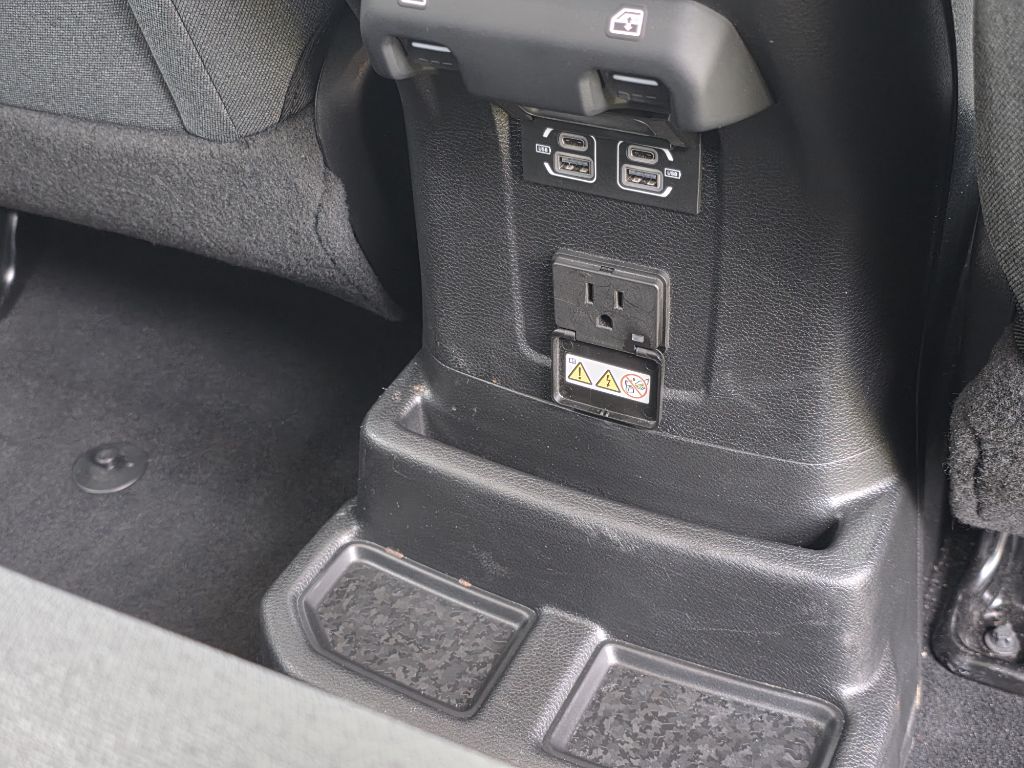 Photo 18 of this JEEP WRANGLER