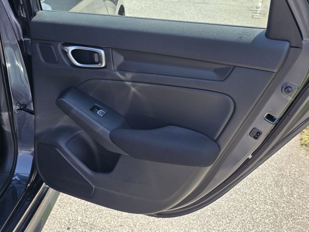 Photo 16 of this HONDA CIVIC