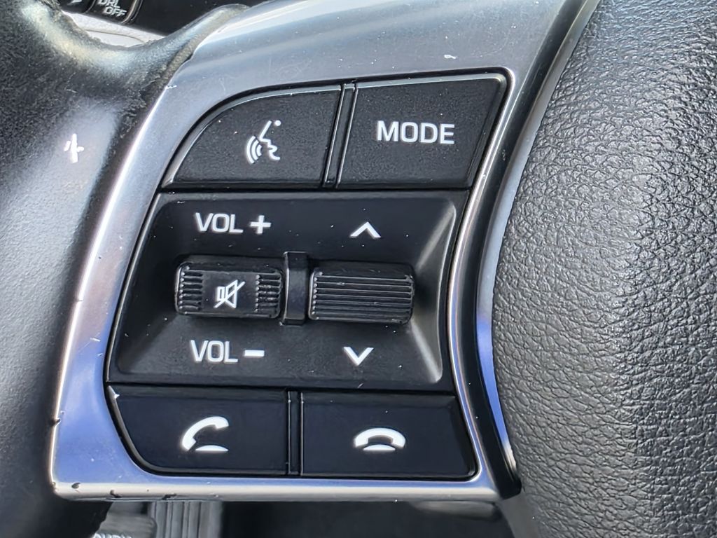 Photo 26 of this HYUNDAI SONATA