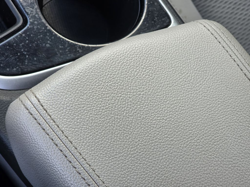 Photo 31 of this HYUNDAI SONATA