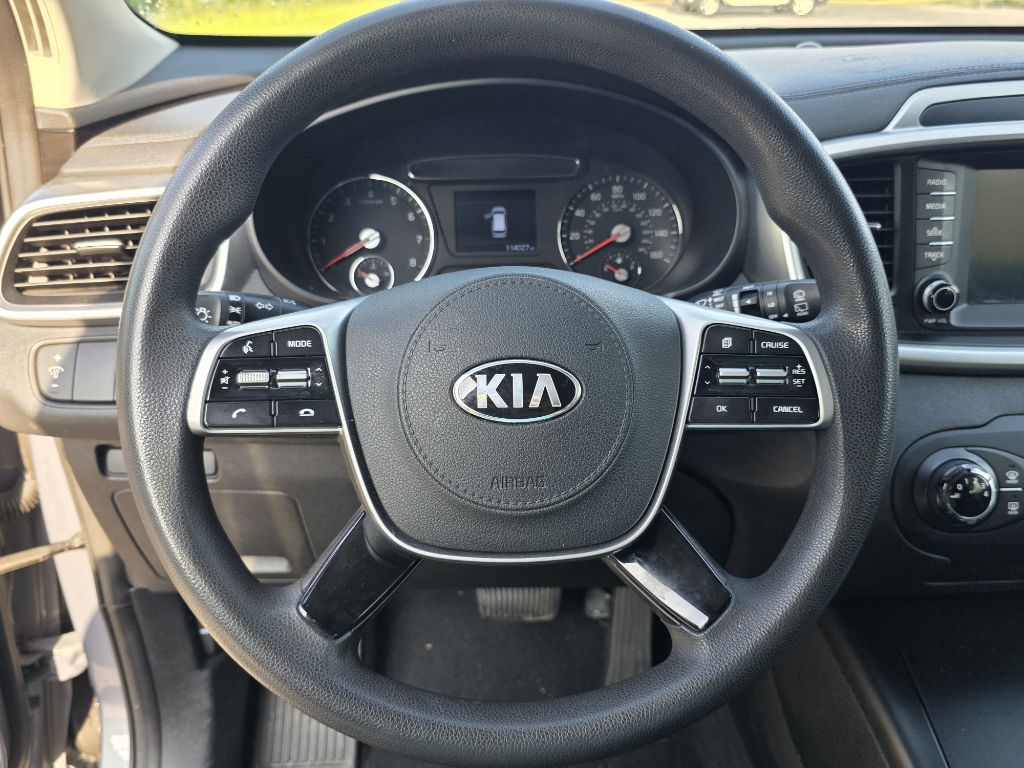 Photo 26 of this KIA SORENTO