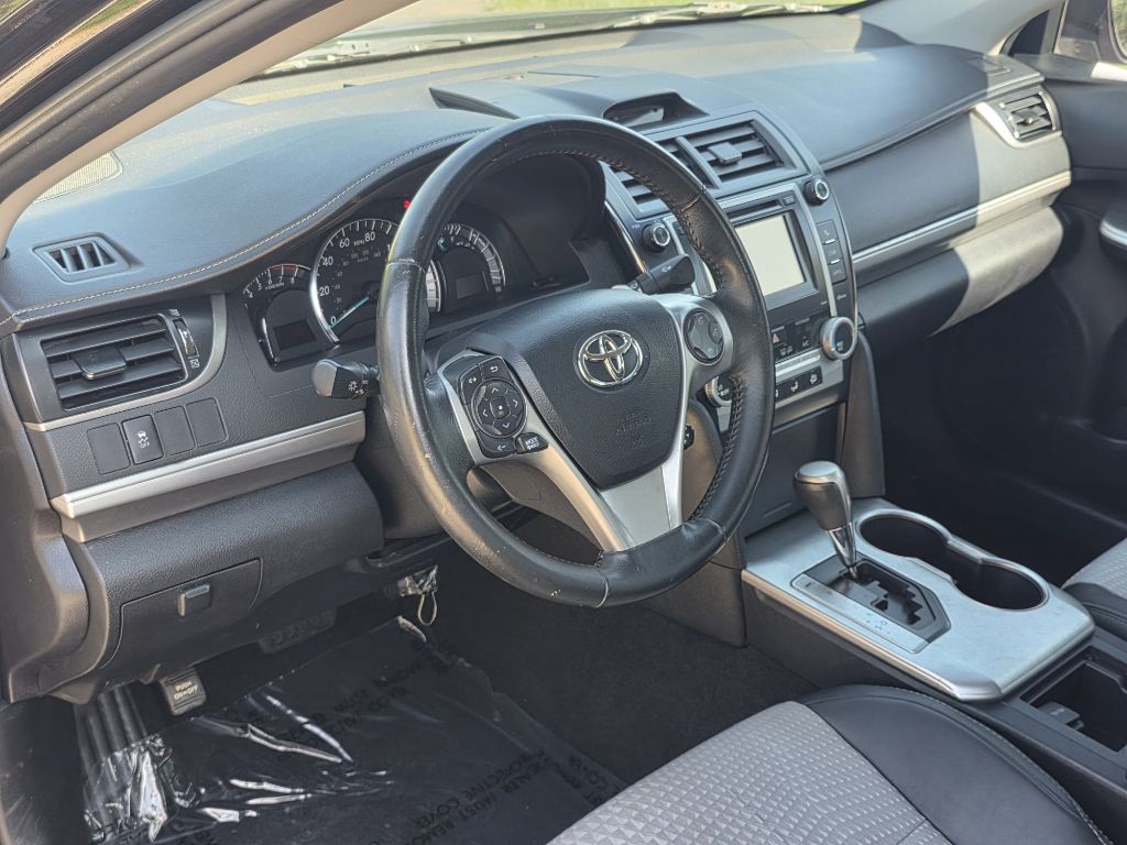 Photo 14 of this TOYOTA CAMRY