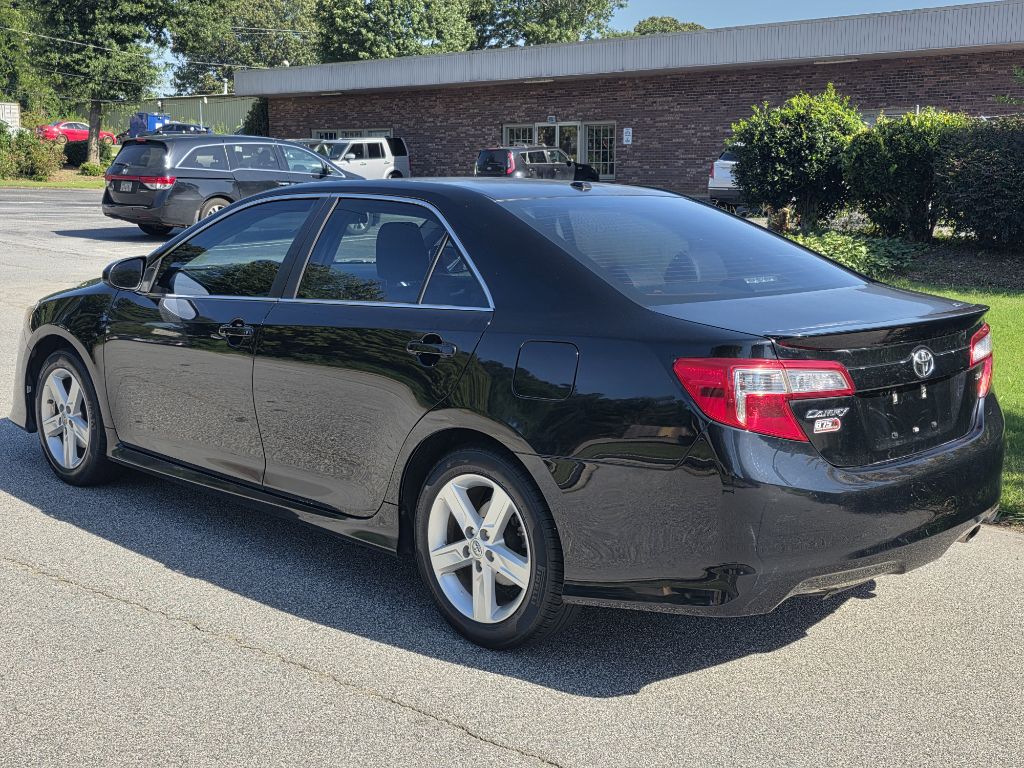 Photo 3 of this TOYOTA CAMRY