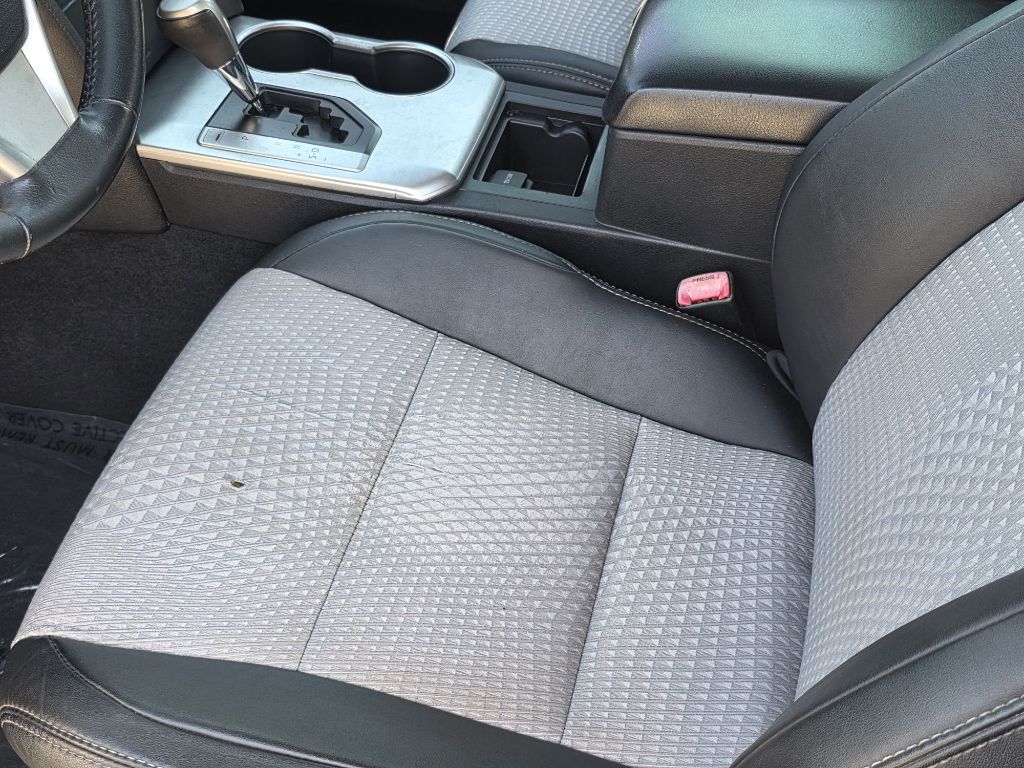 Photo 12 of this TOYOTA CAMRY