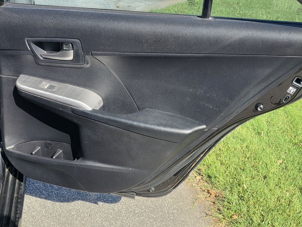 Photo 15 of this TOYOTA CAMRY