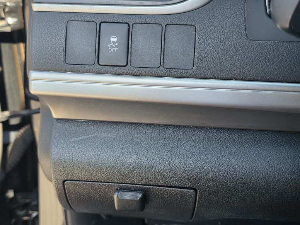 Photo 23 of this TOYOTA CAMRY