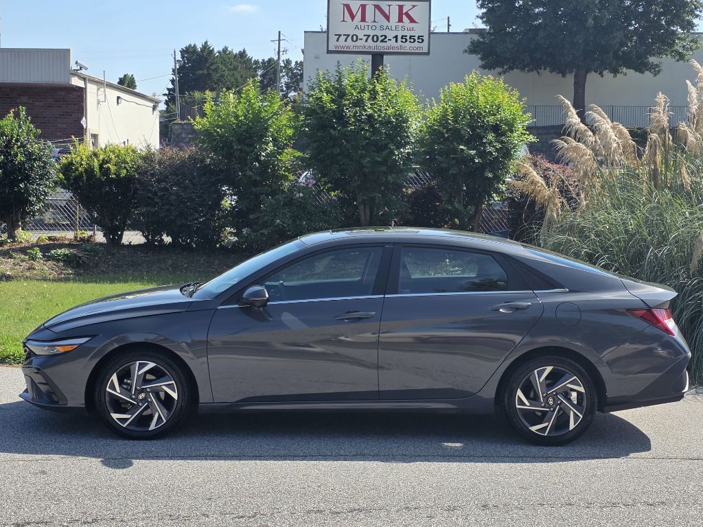 Photo 2 of this HYUNDAI ELANTRA