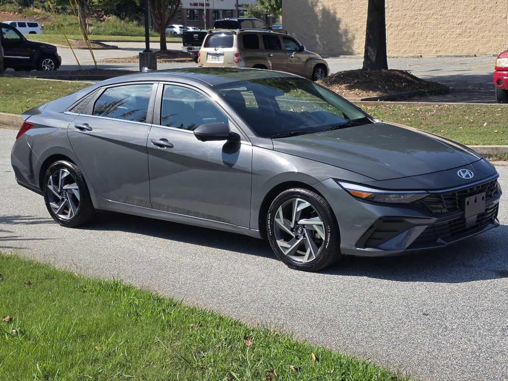 Photo 7 of this HYUNDAI ELANTRA
