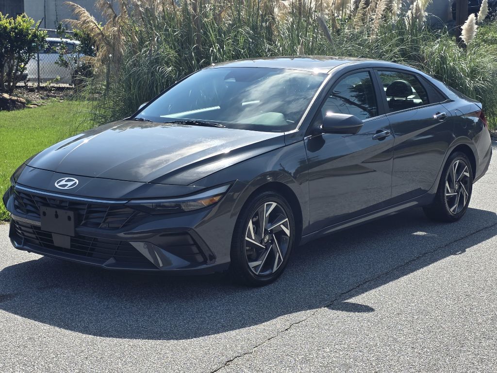 2024 HYUNDAI ELANTRA