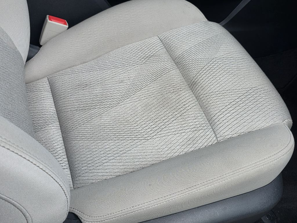 Photo 21 of this NISSAN ROGUE