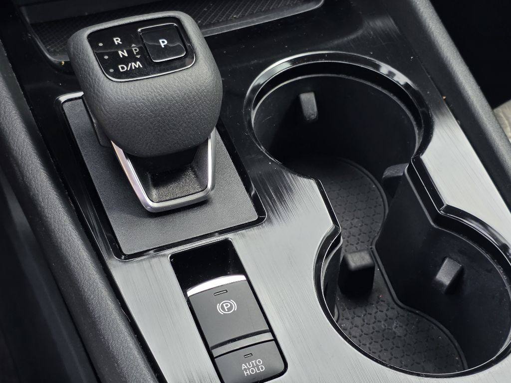 Photo 30 of this NISSAN ROGUE