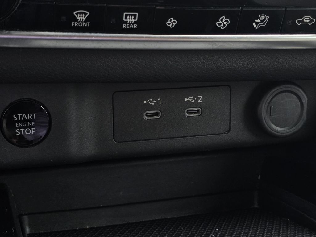 Photo 29 of this NISSAN ROGUE