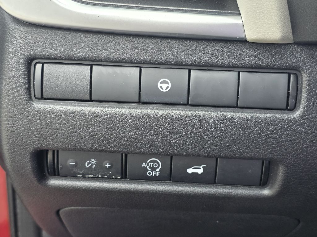 Photo 23 of this NISSAN ROGUE