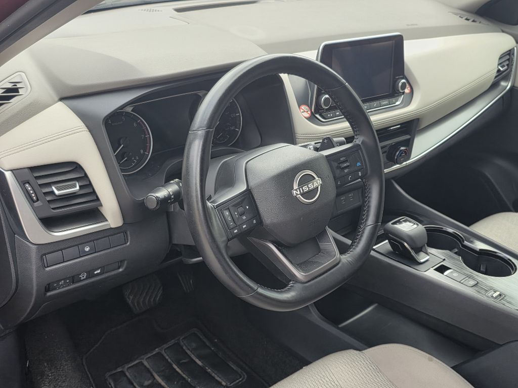 Photo 13 of this NISSAN ROGUE