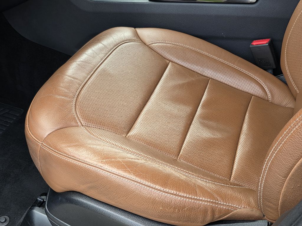 Photo 11 of this MERCEDES-BENZ GLS