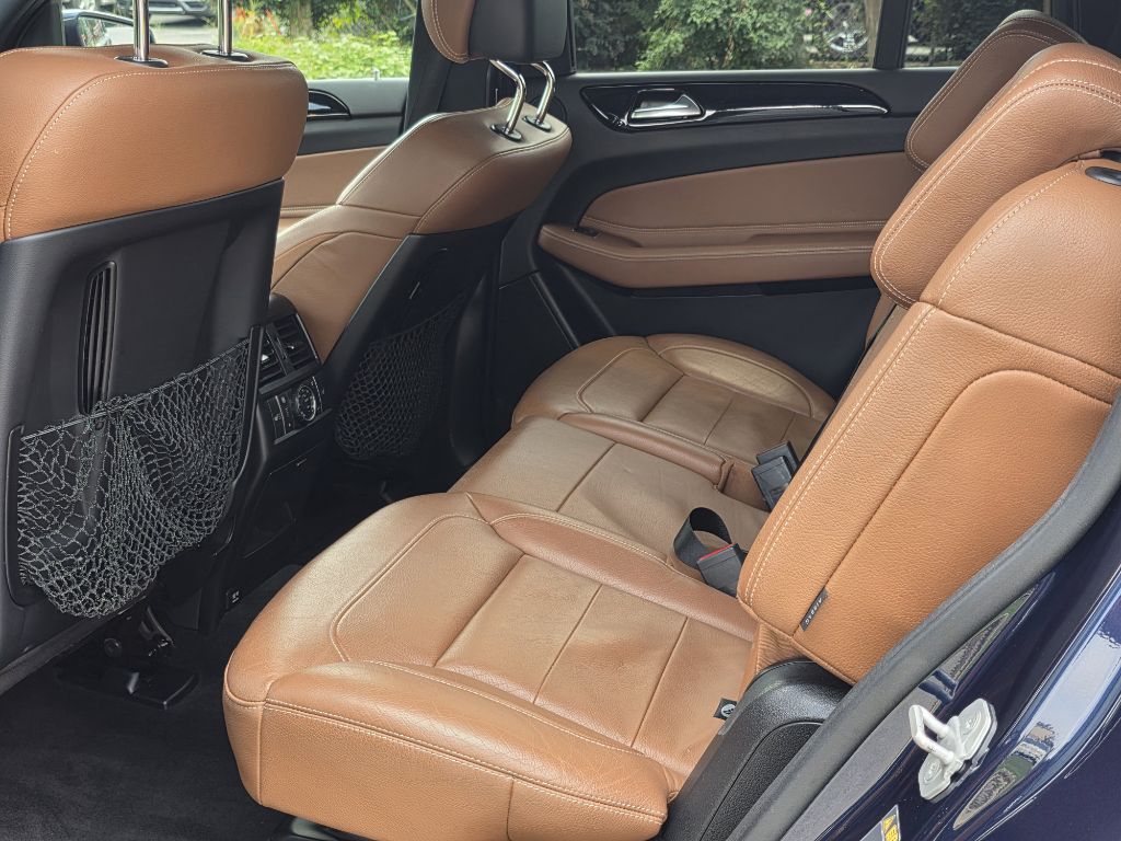 Photo 15 of this MERCEDES-BENZ GLS