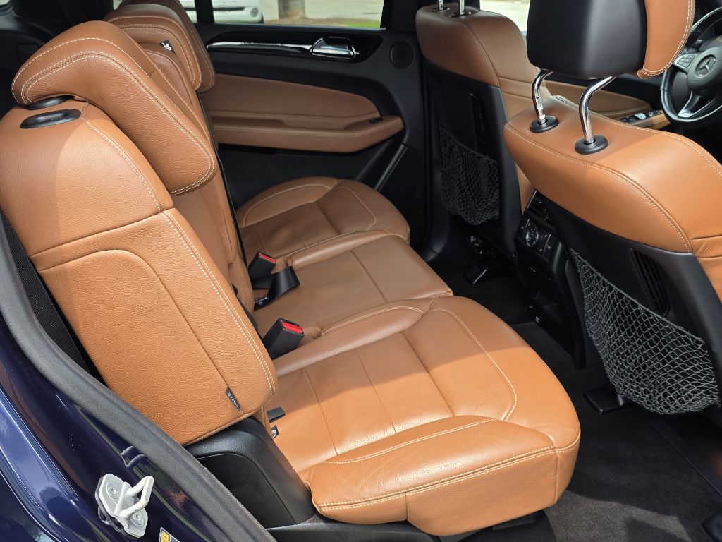 Photo 19 of this MERCEDES-BENZ GLS