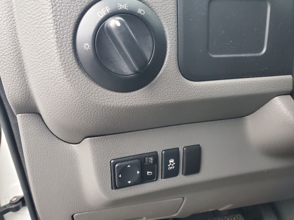 Photo 23 of this NISSAN NV